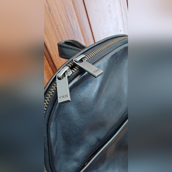 Small real leather backpack - Picture 3 of 6